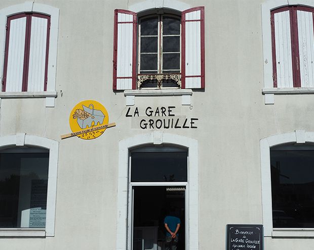 La Gare Grouille Mairie De Saint Savinien Sur Charente