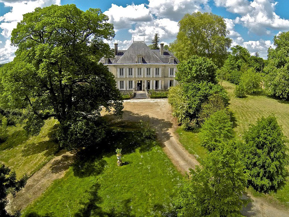 Le Château de la Chaussée Mairie de Saint Savinien sur Charente 17